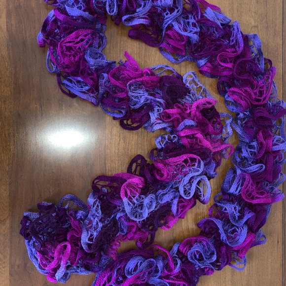Hand Knit Ruffle Scarf - Picture 2 of 3